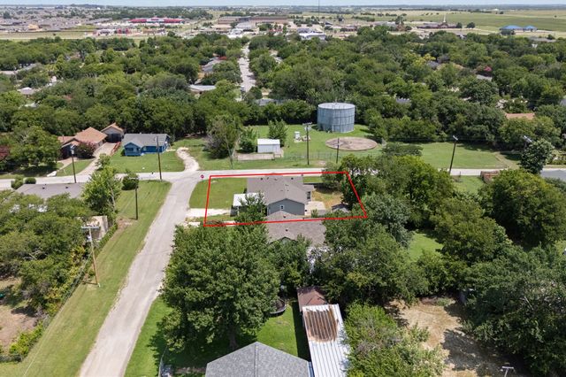 111 W Shelton Street, Alvarado, TX 76009