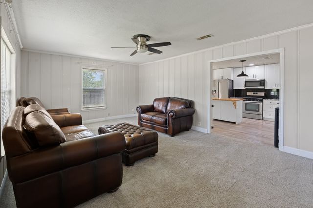 111 W Shelton Street, Alvarado, TX 76009