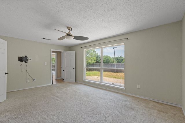 111 W Shelton Street, Alvarado, TX 76009