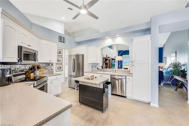 5941 Sand Wedge LN 1206, Naples, FL 34110