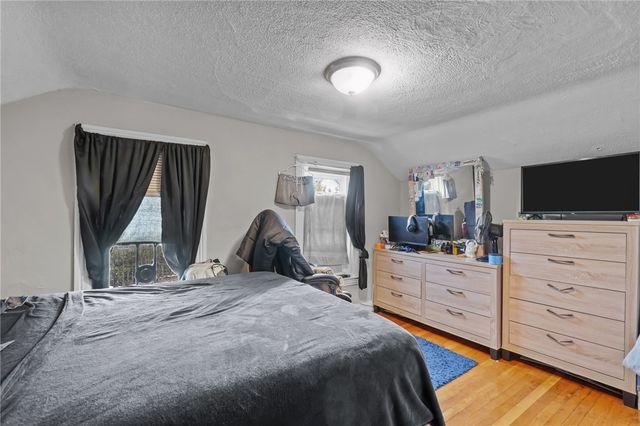 50 Jefferson Avenue, Pawtucket, RI 02860