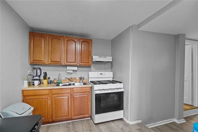 50 Jefferson Avenue, Pawtucket, RI 02860