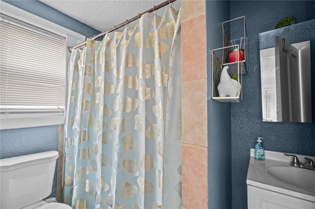 50 Jefferson Avenue, Pawtucket, RI 02860