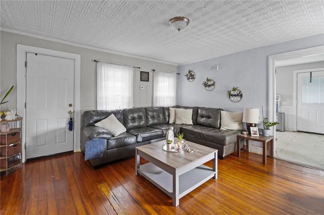 50 Jefferson Avenue, Pawtucket, RI 02860