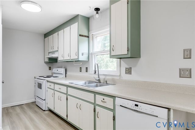 8512 Boones Trail Rd, Chesterfield, VA 23832