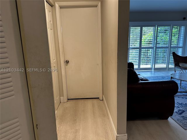 8721 Wiles Rd 303, Coral Springs, FL 33067