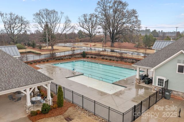 3252 Cheyney Park Drive, Charlotte, NC 28269