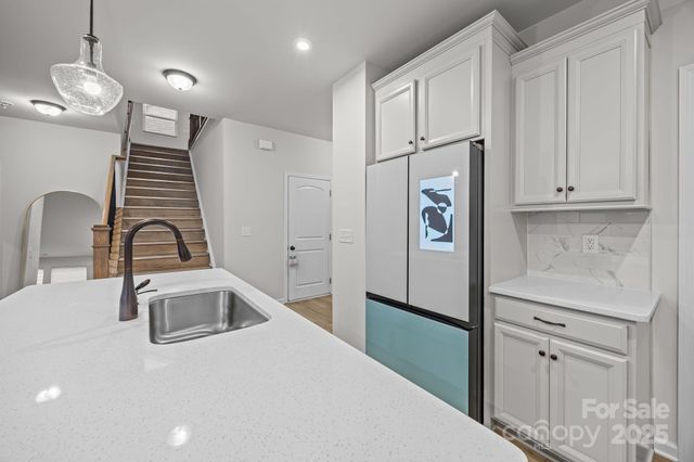 3252 Cheyney Park Drive, Charlotte, NC 28269