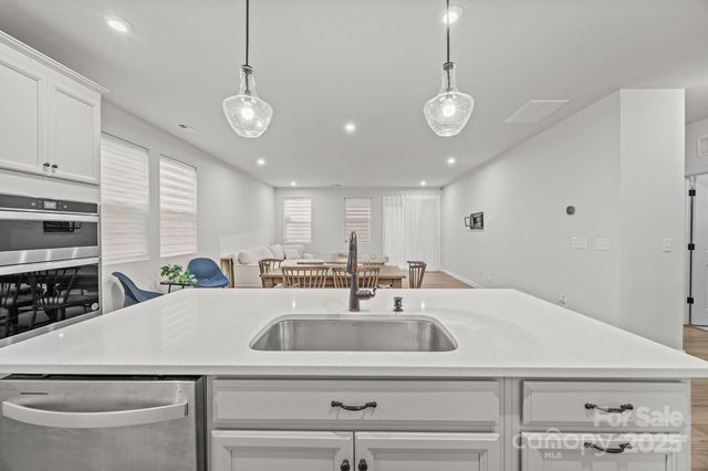 3252 Cheyney Park Drive, Charlotte, NC 28269