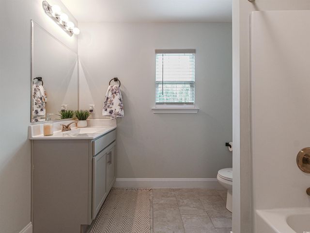 2000 Easy St., Conway, SC 29526