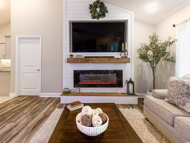 2000 Easy St., Conway, SC 29526