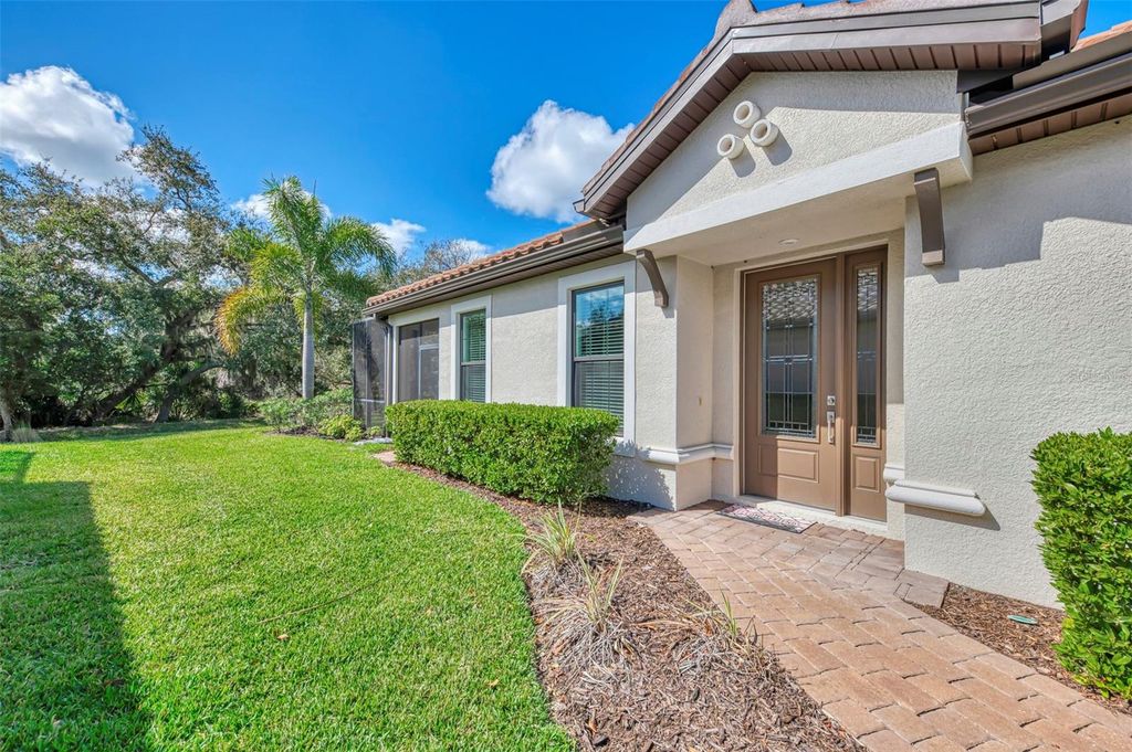 Image 11 of property listing at 5335 CICERONE STREET, Sarasota, FL 34238