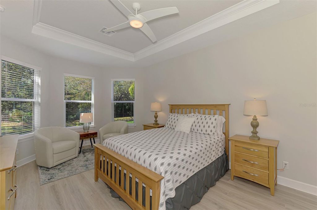 Image 33 of property listing at 5335 CICERONE STREET, Sarasota, FL 34238