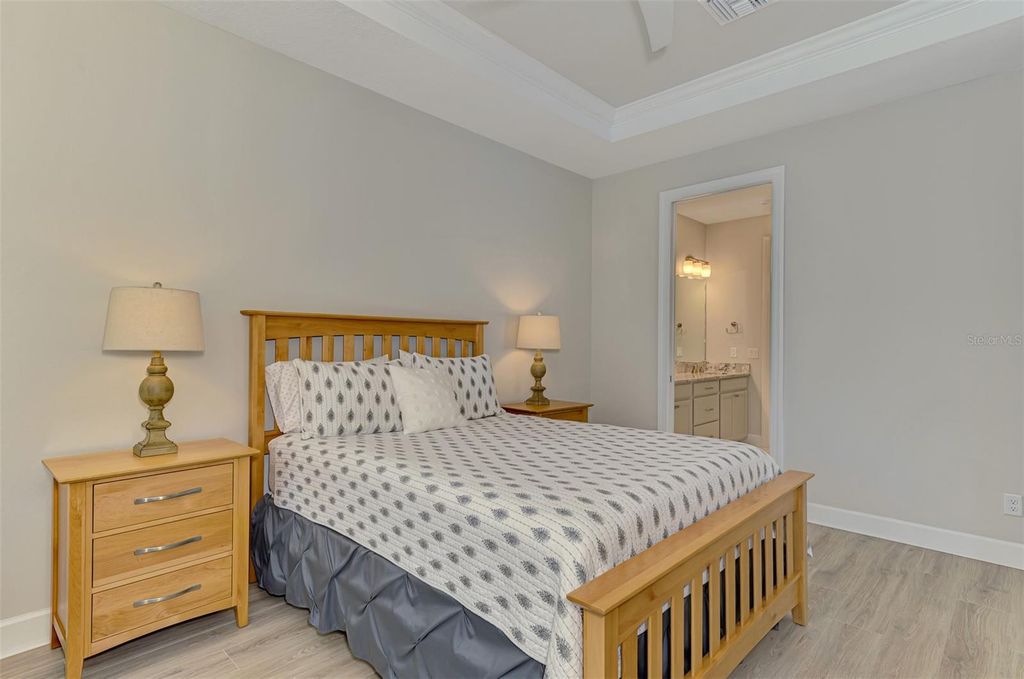 Image 36 of property listing at 5335 CICERONE STREET, Sarasota, FL 34238