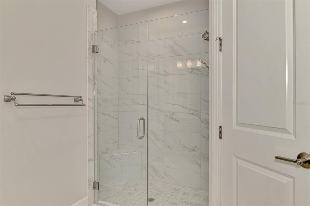 Image 39 of property listing at 5335 CICERONE STREET, Sarasota, FL 34238