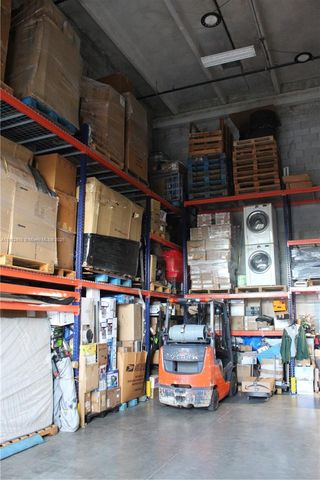 10891 NW 17th St 140, Sweetwater, FL 33172