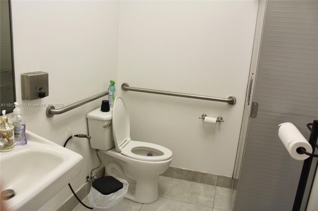 10891 NW 17th St 140, Sweetwater, FL 33172