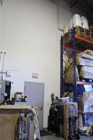 10891 NW 17th St 140, Sweetwater, FL 33172