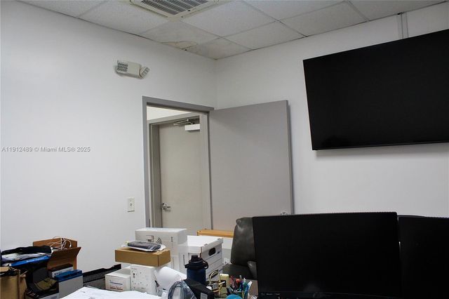 10891 NW 17th St 140, Sweetwater, FL 33172