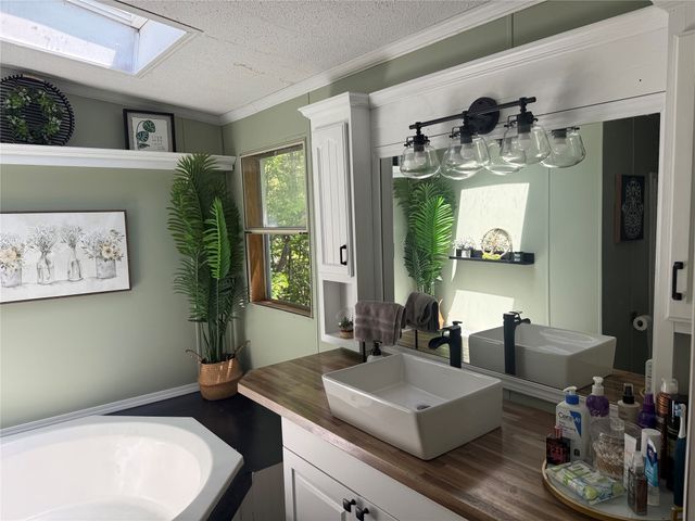 1804 GREEN VIEW Drive, Erie, PA 16509