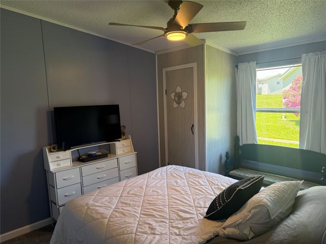 1804 GREEN VIEW Drive, Erie, PA 16509