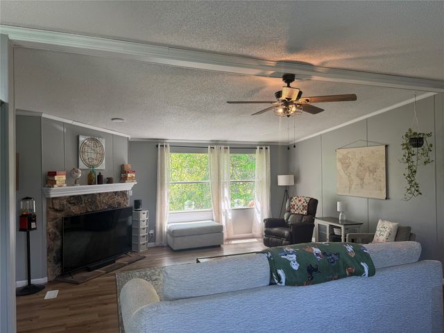 1804 GREEN VIEW Drive, Erie, PA 16509