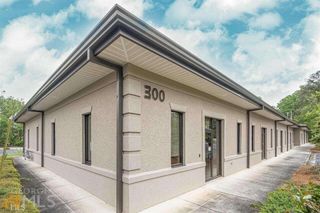 300 Glen Eagles Court A OR B, Carrollton, GA 30117
