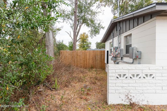 7303 SANDHURST Road S, Jacksonville, FL 32277