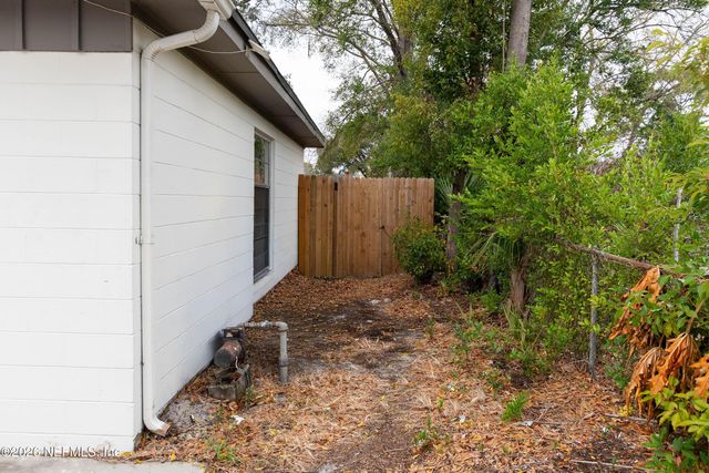 7303 SANDHURST Road S, Jacksonville, FL 32277