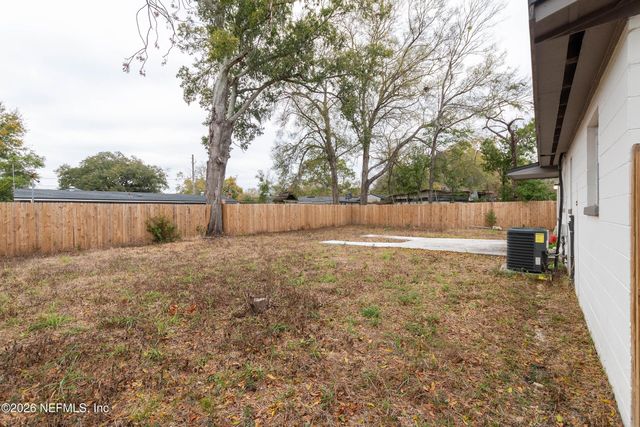 7303 SANDHURST Road S, Jacksonville, FL 32277