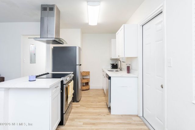 7303 SANDHURST Road S, Jacksonville, FL 32277