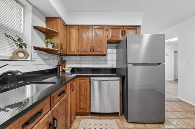 125 N Washington Avenue 1, Hartsdale, NY 10530