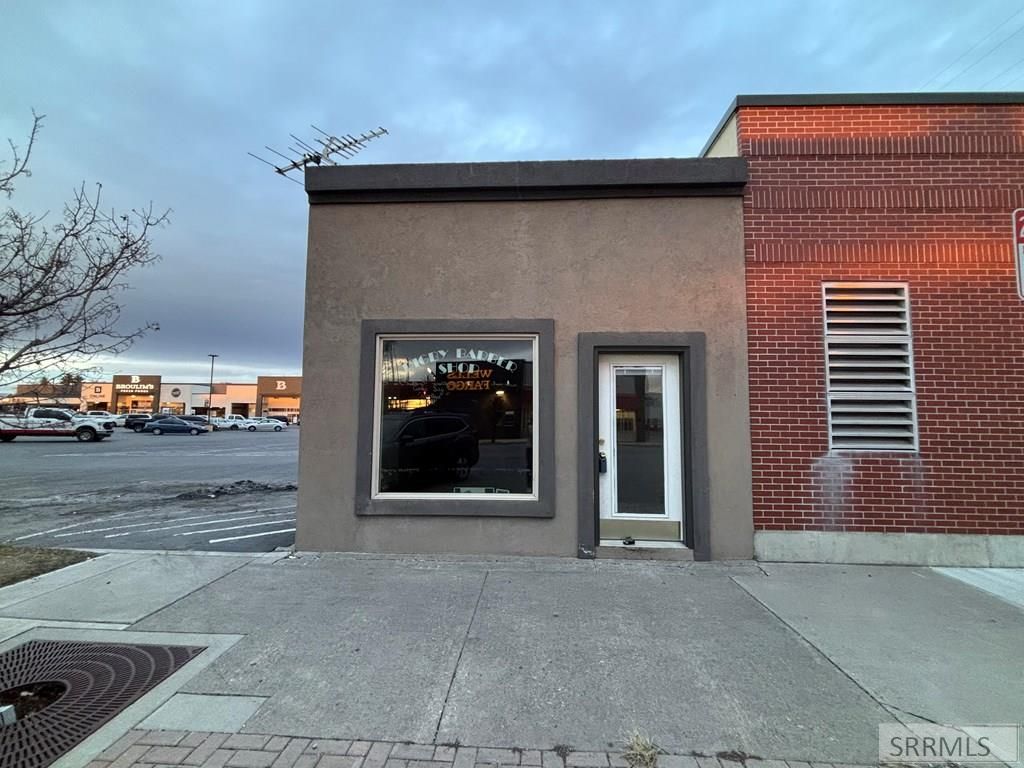 Image 2 of property listing at 128 N State Street, Rigby, ID 83442