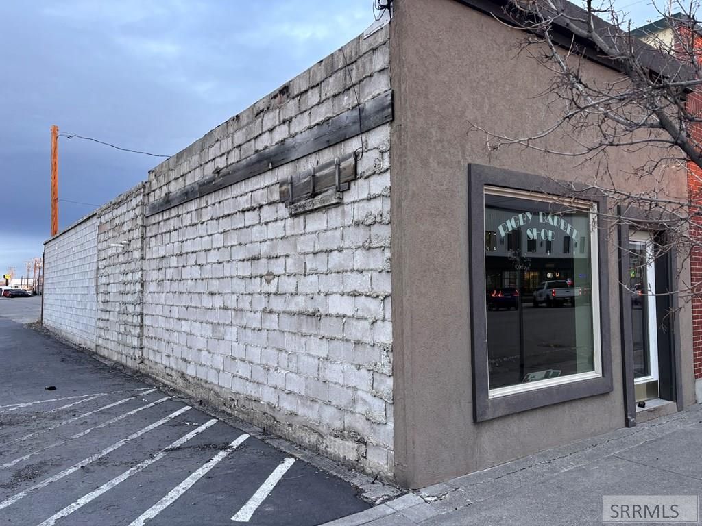 Image 3 of property listing at 128 N State Street, Rigby, ID 83442