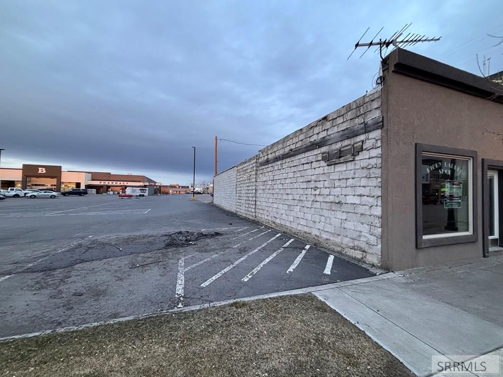 Image 4 of property listing at 128 N State Street, Rigby, ID 83442