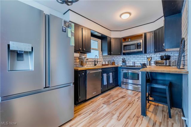 2836 Unclmorse Avenue, Akron, OH 44314