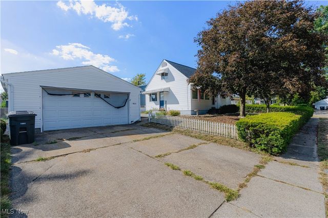 2836 Unclmorse Avenue, Akron, OH 44314