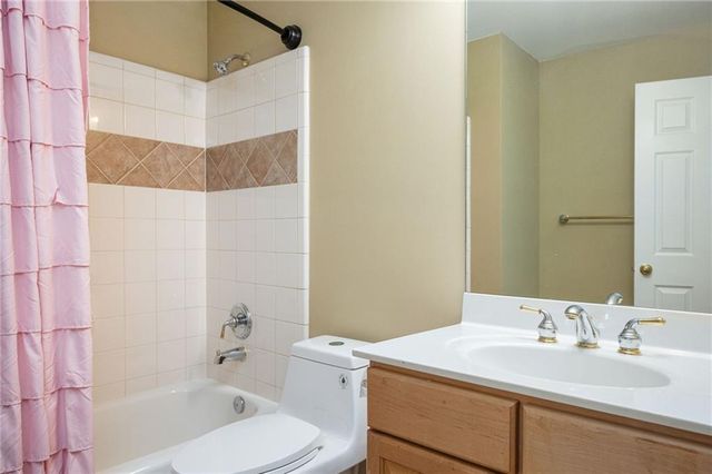 1050 Longpointe Pass, Alpharetta, GA 30005