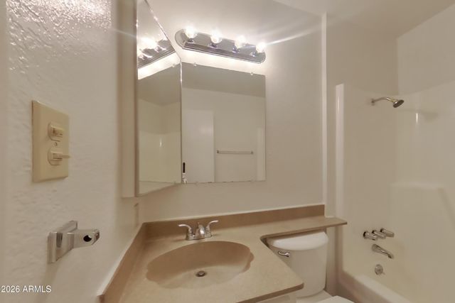 9426 N 16TH Street, Phoenix, AZ 85020