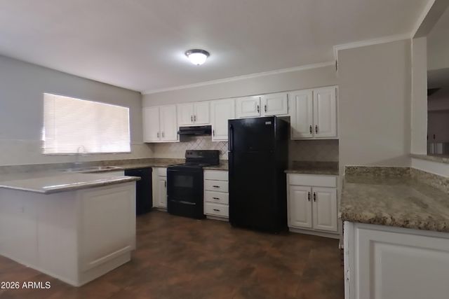 9426 N 16TH Street, Phoenix, AZ 85020