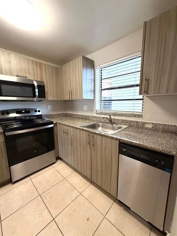 2111 NW 55th Ave 211, Lauderhill, FL 33313