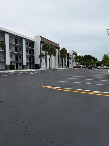 2111 NW 55th Ave 211, Lauderhill, FL 33313