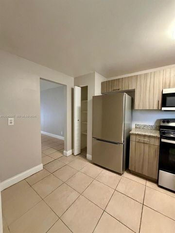 2111 NW 55th Ave 211, Lauderhill, FL 33313