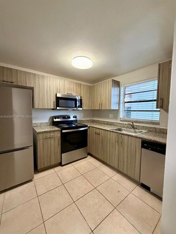 2111 NW 55th Ave 211, Lauderhill, FL 33313