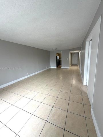 2111 NW 55th Ave 211, Lauderhill, FL 33313
