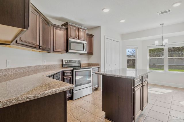 5709 Mill Stream Way, Pace, FL 32571