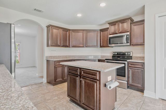 5709 Mill Stream Way, Pace, FL 32571