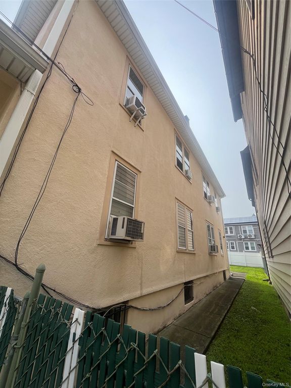 67 Crescent Place, Yonkers, NY 10704 — photo 4