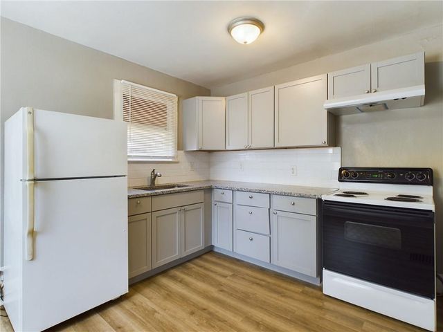 301 Lawndale Avenue, Kansas City, MO 64123