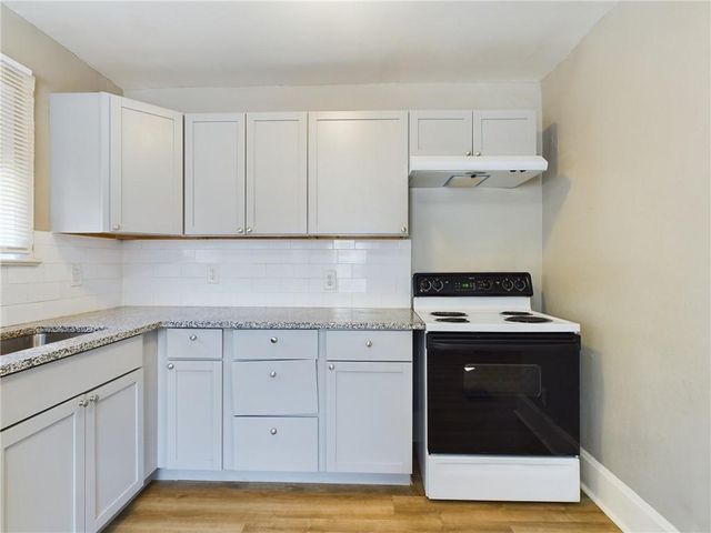 301 Lawndale Avenue, Kansas City, MO 64123